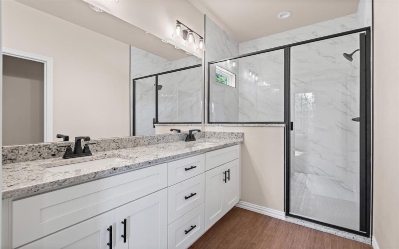 901 SW 10th Street, Mineral Wells, TX 76067, 3 Habitaciones Habitaciones , ,2 BañosBaños,Residential,En Venta,901 SW 10th Street,0,21084636