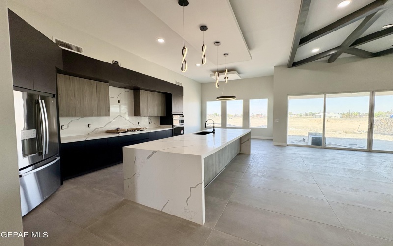 11341 ARDELLE Avenue, El Paso, TX 79936, 4 Habitaciones Habitaciones , ,3 BañosBaños,Residential,En Venta,11341 ARDELLE Avenue,0,920279