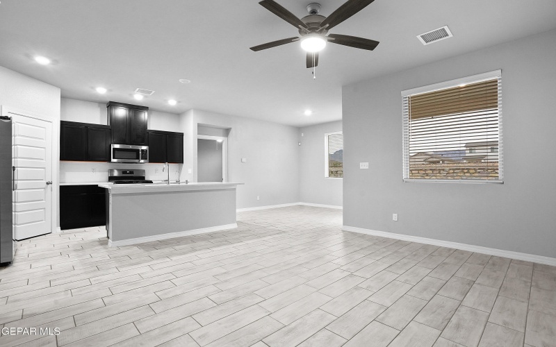 11133 BLAZING STAR Place, El Paso, TX 79934, 4 Habitaciones Habitaciones , ,2 BañosBaños,Residential,En Venta,11133 BLAZING STAR Place,0,931969