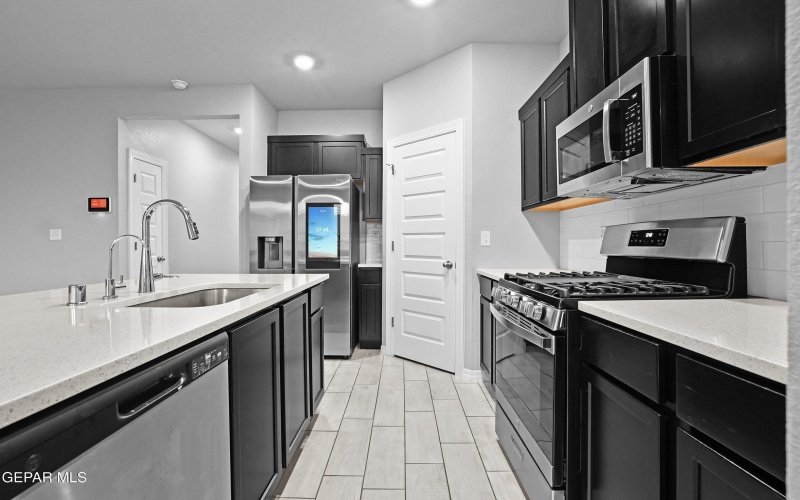 11133 BLAZING STAR Place, El Paso, TX 79934, 4 Habitaciones Habitaciones , ,2 BañosBaños,Residential,En Venta,11133 BLAZING STAR Place,0,931969