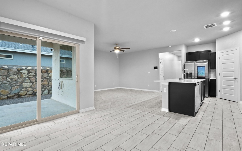 11133 BLAZING STAR Place, El Paso, TX 79934, 4 Habitaciones Habitaciones , ,2 BañosBaños,Residential,En Venta,11133 BLAZING STAR Place,0,931969