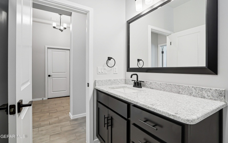 393 Frodsham Street, El Paso, TX 79928, 4 Habitaciones Habitaciones , ,2 BañosBaños,Residential,En Venta,393 Frodsham Street,0,931975