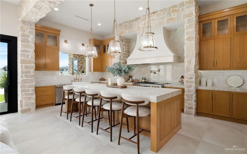 2905 Wesleyan Avenue, McAllen, TX 78504, 4 Bedrooms Bedrooms, ,5 BathroomsBathrooms,Residential,For Sale,2905 Wesleyan Avenue,0,483155