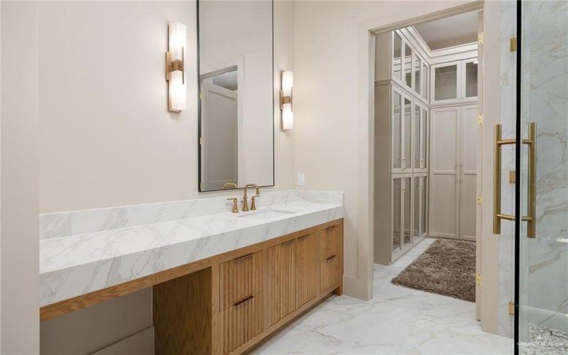 2905 Wesleyan Avenue, McAllen, TX 78504, 4 Bedrooms Bedrooms, ,5 BathroomsBathrooms,Residential,For Sale,2905 Wesleyan Avenue,0,483155