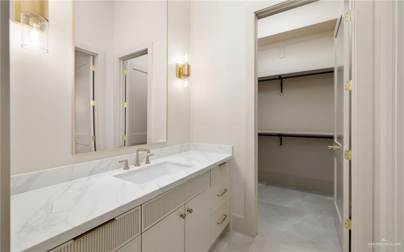 2905 Wesleyan Avenue, McAllen, TX 78504, 4 Bedrooms Bedrooms, ,5 BathroomsBathrooms,Residential,For Sale,2905 Wesleyan Avenue,0,483155