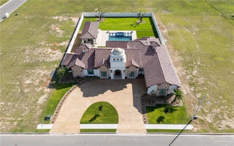 2905 Wesleyan Avenue, McAllen, TX 78504, 4 Bedrooms Bedrooms, ,5 BathroomsBathrooms,Residential,For Sale,2905 Wesleyan Avenue,0,483155