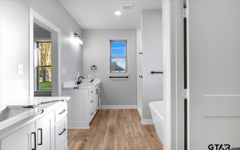 12263 Oak Grove Dr, Tyler, TX 75706, 4 Habitaciones Habitaciones , ,2 BañosBaños,Residential,En Venta,12263 Oak Grove Dr,0,25015188