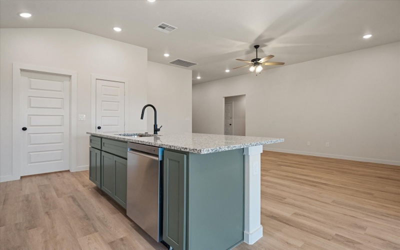 707 E 30th Street, Wolfforth, TX 79382, 3 Bedrooms Bedrooms, ,2 BathroomsBathrooms,Residential,For Sale,707 E 30th Street,0,202561700