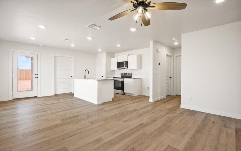 6305 Volney Avenue, Lubbock, TX 79407, 3 Bedrooms Bedrooms, ,2 BathroomsBathrooms,Residential,For Sale,6305 Volney Avenue,0,202561708