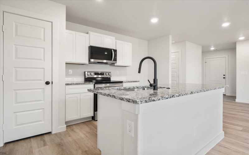 6305 Volney Avenue, Lubbock, TX 79407, 3 Bedrooms Bedrooms, ,2 BathroomsBathrooms,Residential,For Sale,6305 Volney Avenue,0,202561708