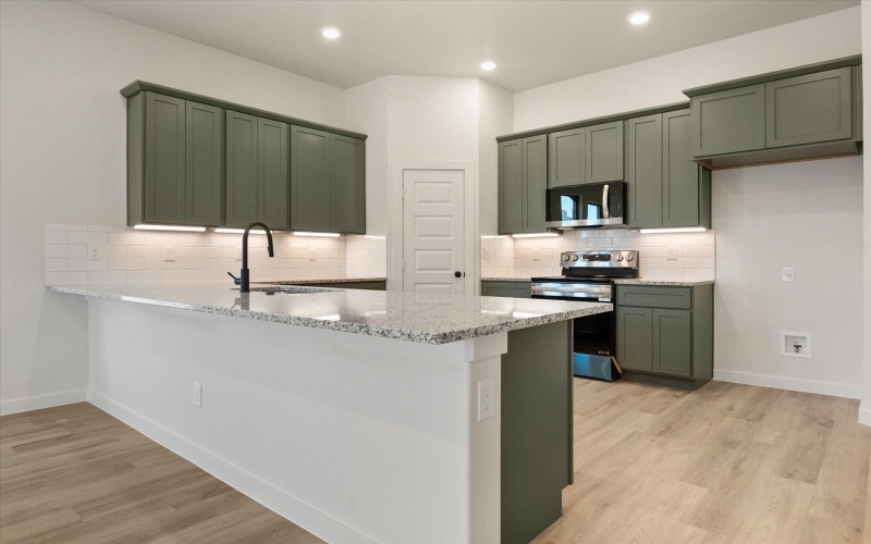 313 E 24th Street, Wolfforth, TX 79382, 3 Bedrooms Bedrooms, ,2 BathroomsBathrooms,Residential,For Sale,313 E 24th Street,0,202561710