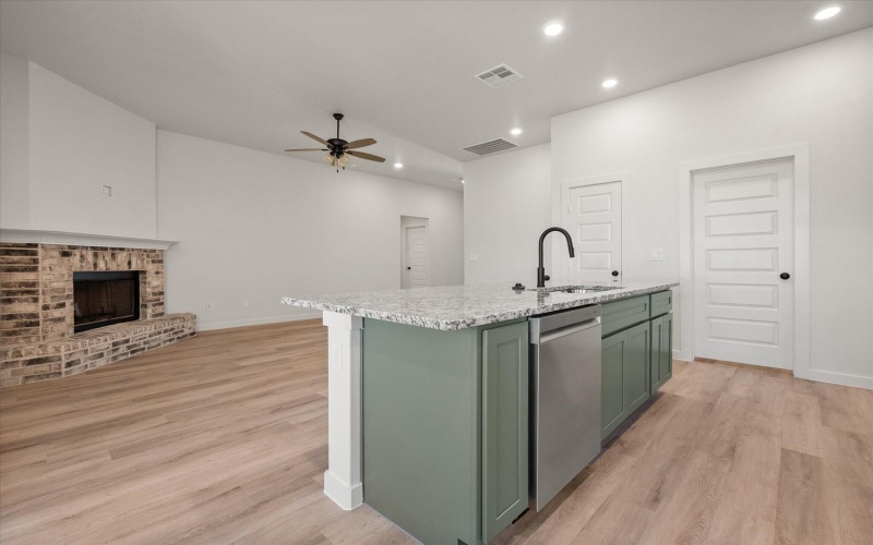 314 E 24th Street, Wolfforth, TX 79382, 3 Habitaciones Habitaciones , ,2 BañosBaños,Residential,En Venta,314 E 24th Street,0,202561713