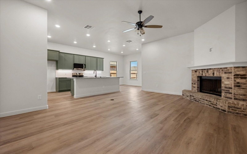 314 E 24th Street, Wolfforth, TX 79382, 3 Habitaciones Habitaciones , ,2 BañosBaños,Residential,En Venta,314 E 24th Street,0,202561713