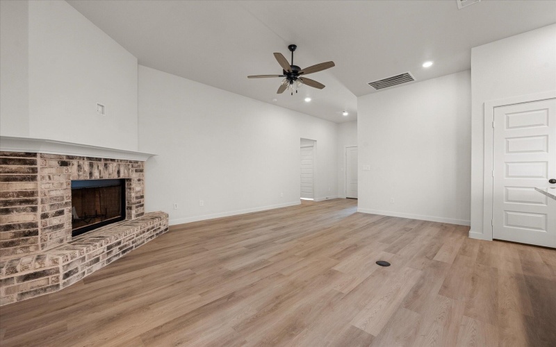 314 E 24th Street, Wolfforth, TX 79382, 3 Habitaciones Habitaciones , ,2 BañosBaños,Residential,En Venta,314 E 24th Street,0,202561713