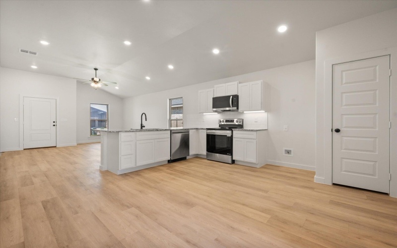 3020 139th Street, Lubbock, TX 79423, 3 Bedrooms Bedrooms, ,2 BathroomsBathrooms,Residential,For Sale,3020 139th Street,0,202561724