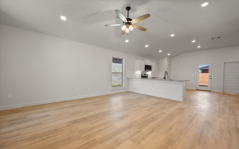 3020 139th Street, Lubbock, TX 79423, 3 Bedrooms Bedrooms, ,2 BathroomsBathrooms,Residential,For Sale,3020 139th Street,0,202561724