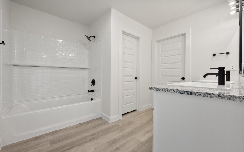 3005 140th Street, Lubbock, TX 79423, 4 Habitaciones Habitaciones , ,2 BañosBaños,Residential,En Venta,3005 140th Street,0,202561727
