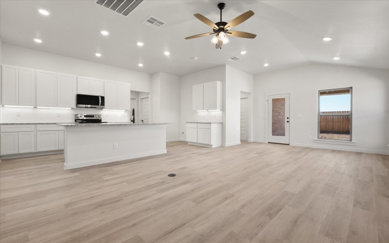 3005 140th Street, Lubbock, TX 79423, 4 Habitaciones Habitaciones , ,2 BañosBaños,Residential,En Venta,3005 140th Street,0,202561727
