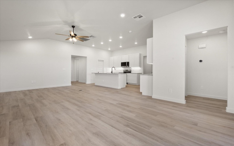 3005 140th Street, Lubbock, TX 79423, 4 Habitaciones Habitaciones , ,2 BañosBaños,Residential,En Venta,3005 140th Street,0,202561727