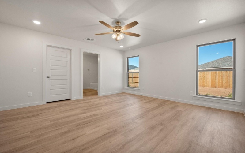 3008 140th Street, Lubbock, TX 79423, 3 Habitaciones Habitaciones , ,2 BañosBaños,Residential,En Venta,3008 140th Street,0,202561729