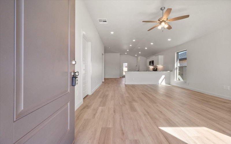 3008 140th Street, Lubbock, TX 79423, 3 Habitaciones Habitaciones , ,2 BañosBaños,Residential,En Venta,3008 140th Street,0,202561729