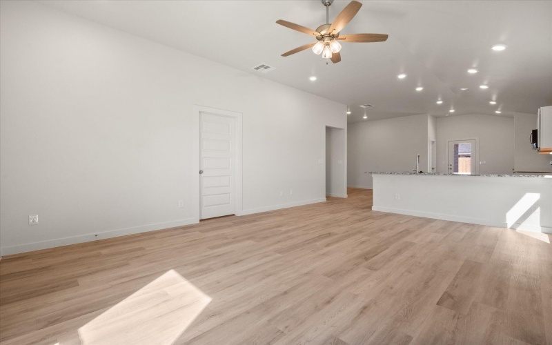 3008 140th Street, Lubbock, TX 79423, 3 Habitaciones Habitaciones , ,2 BañosBaños,Residential,En Venta,3008 140th Street,0,202561729