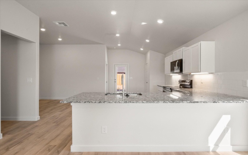 3008 140th Street, Lubbock, TX 79423, 3 Habitaciones Habitaciones , ,2 BañosBaños,Residential,En Venta,3008 140th Street,0,202561729