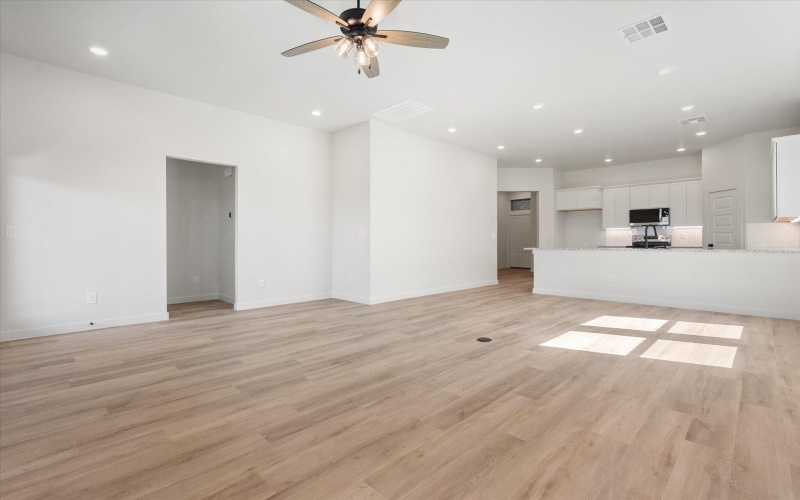 10502 Beaufort Avenue, Lubbock, TX 79424, 3 Bedrooms Bedrooms, ,2 BathroomsBathrooms,Residential,For Sale,10502 Beaufort Avenue,0,202561735