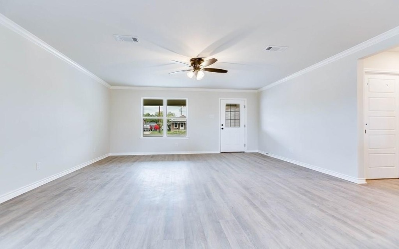 1015 Claborne Court, San Angelo, TX 76903, 3 Habitaciones Habitaciones , ,2 BañosBaños,Residential,En Venta,1015 Claborne Court,0,129371