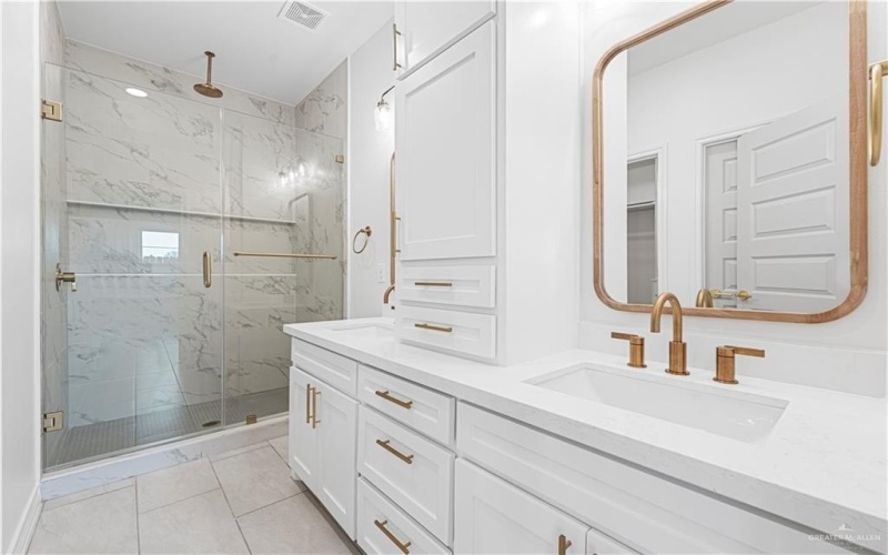 3901 Crimson Avenue, Mission, TX 78574, 3 Habitaciones Habitaciones , ,2 BañosBaños,Residential,En Venta,3901 Crimson Avenue,457479