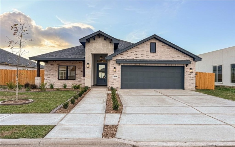 3901 Crimson Avenue, Mission, TX 78574, 3 Habitaciones Habitaciones , ,2 BañosBaños,Residential,En Venta,3901 Crimson Avenue,457479