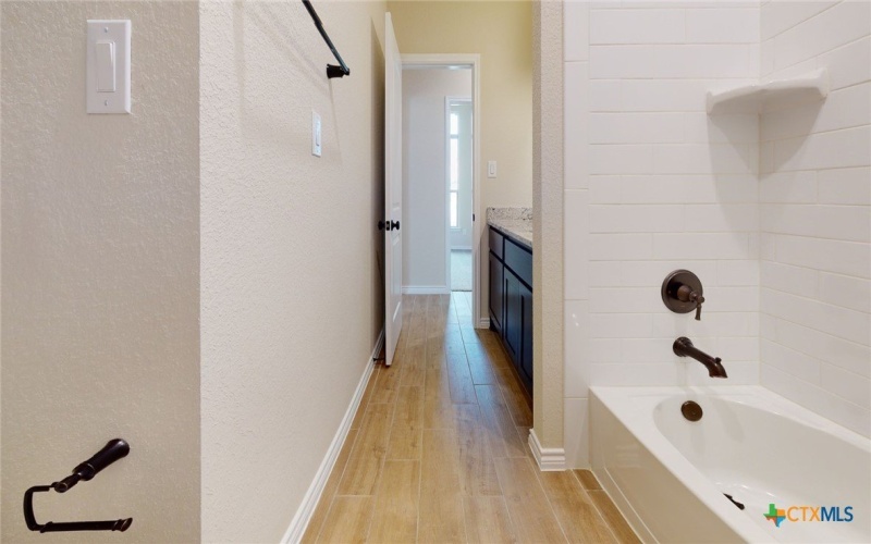 15090 Planeview Drive, Salado, TX 76571, 5 Bedrooms Bedrooms, ,3 BathroomsBathrooms,Residential,For Sale,15090 Planeview Drive,0,586018