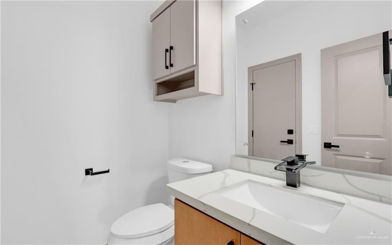 3916 Zenker Avenue, McAllen, TX 78504, 3 Habitaciones Habitaciones , ,2 BañosBaños,Residential,En Venta,3916 Zenker Avenue,0,483263