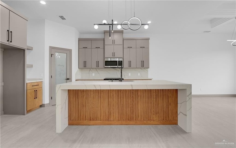 3916 Zenker Avenue, McAllen, TX 78504, 3 Habitaciones Habitaciones , ,2 BañosBaños,Residential,En Venta,3916 Zenker Avenue,0,483263