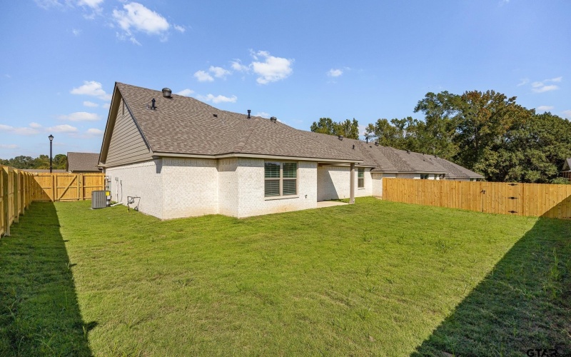 3198 Dogwood Park Court, Tyler, TX 75707, 3 Habitaciones Habitaciones , ,2 BañosBaños,Residential,En Venta,3198 Dogwood Park Court,0,25015223