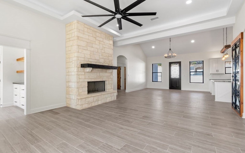 207 Southway Dr, Kerrville, TX 78028, 4 Bedrooms Bedrooms, ,2 BathroomsBathrooms,Residential,For Sale,207 Southway Dr,0,120581