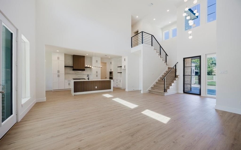 2416 Jewell Drive, Arlington, TX 76016, 4 Bedrooms Bedrooms, ,5 BathroomsBathrooms,Residential,For Sale,2416 Jewell Drive,0,21046248