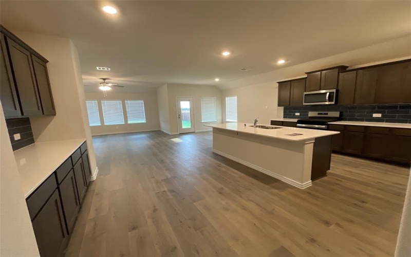 655 Divine Gardens Street, Lavon, TX 75166, 4 Habitaciones Habitaciones , ,2 BañosBaños,Residential,En Venta,655 Divine Gardens Street,0,21085169