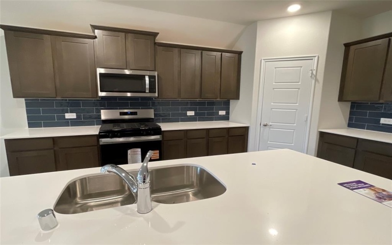 655 Divine Gardens Street, Lavon, TX 75166, 4 Habitaciones Habitaciones , ,2 BañosBaños,Residential,En Venta,655 Divine Gardens Street,0,21085169