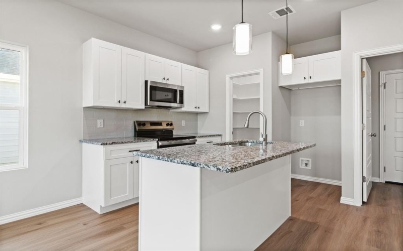 212 Lead Creek Drive, Fort Worth, TX 76131, 3 Habitaciones Habitaciones , ,2 BañosBaños,Residential,En Venta,212 Lead Creek Drive,0,21085272