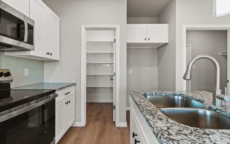 212 Lead Creek Drive, Fort Worth, TX 76131, 3 Habitaciones Habitaciones , ,2 BañosBaños,Residential,En Venta,212 Lead Creek Drive,0,21085272