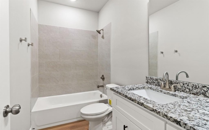 212 Lead Creek Drive, Fort Worth, TX 76131, 3 Habitaciones Habitaciones , ,2 BañosBaños,Residential,En Venta,212 Lead Creek Drive,0,21085272