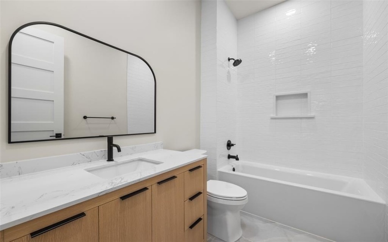1532 Laguna Bay N, Pelican Bay, TX 76020, 6 Bedrooms Bedrooms, ,6 BathroomsBathrooms,Residential,For Sale,1532 Laguna Bay N,0,21085276