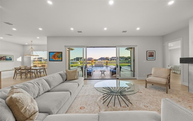 1532 Laguna Bay N, Pelican Bay, TX 76020, 6 Bedrooms Bedrooms, ,6 BathroomsBathrooms,Residential,For Sale,1532 Laguna Bay N,0,21085276
