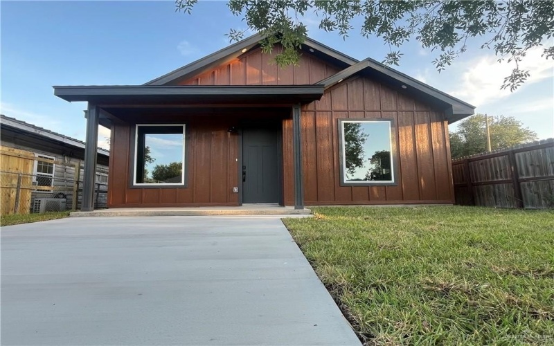 808 E Evans Avenue, Pharr, TX 78577, 3 Habitaciones Habitaciones , ,2 BañosBaños,Residential,En Venta,808 E Evans Avenue,458111
