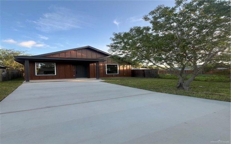 808 E Evans Avenue, Pharr, TX 78577, 3 Habitaciones Habitaciones , ,2 BañosBaños,Residential,En Venta,808 E Evans Avenue,458111