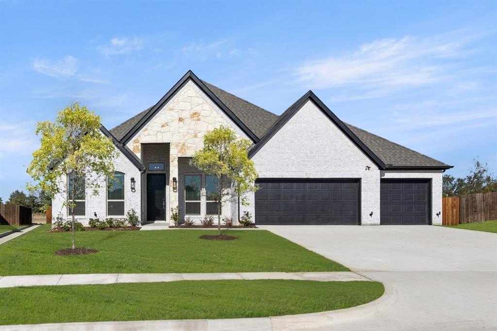 1915 Silvercreek Lane, Cedar Hill, TX 75104, 4 Habitaciones Habitaciones , ,3 BañosBaños,Residential,En Venta,1915 Silvercreek Lane,0,21085521