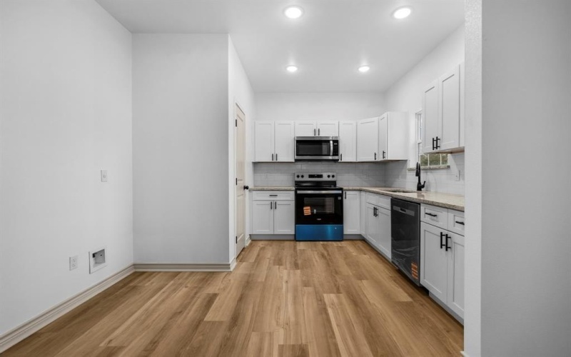 303 Meador, Moody, TX 76557, 3 Bedrooms Bedrooms, ,2 BathroomsBathrooms,Residential,For Sale,303 Meador,0,21075609