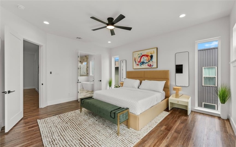 1021 Mobile Street, Dallas, TX 75208, 3 Bedrooms Bedrooms, ,3 BathroomsBathrooms,Residential,For Sale,1021 Mobile Street,0,21076963