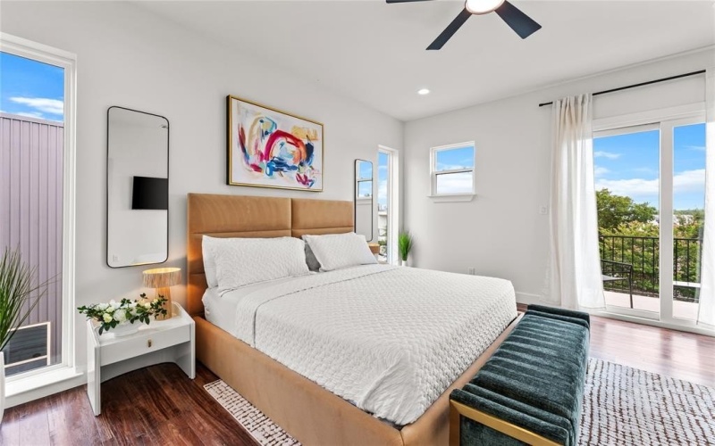 1021 Mobile Street, Dallas, TX 75208, 3 Bedrooms Bedrooms, ,3 BathroomsBathrooms,Residential,For Sale,1021 Mobile Street,0,21076963